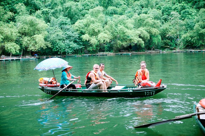Hoa Lu Temple, Trang An boat trip & Mua Cave Mountain day trip - best selling - What the $35 price really buys you