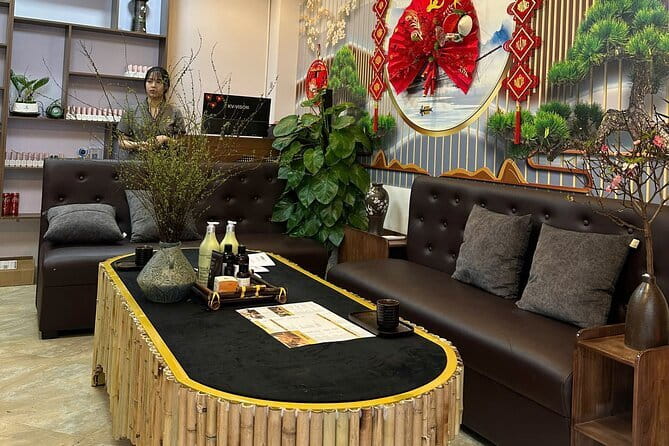Hoang Spa Nourishing Shampoo & Head Shoulders Face Massage - Why this Hanoi spa treatment makes sense