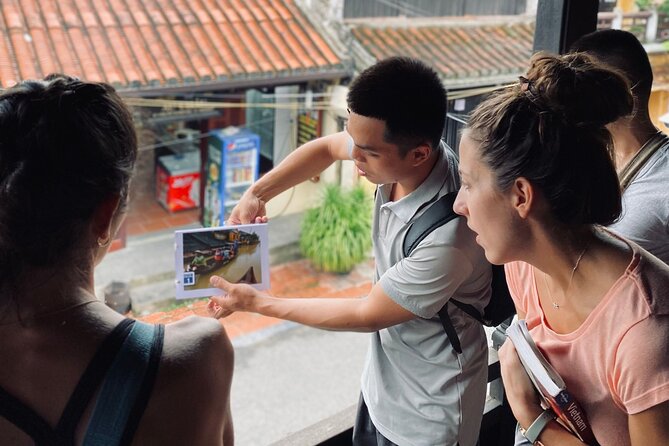 Hoi An Ancient Town Walking Tour with a Local - The Japanese Covered Bridge and Hoi An’s most famous image