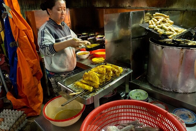 Hoi An at Sunset: Authentic Local Street Food Tour - Starting at the Hội An Post Office