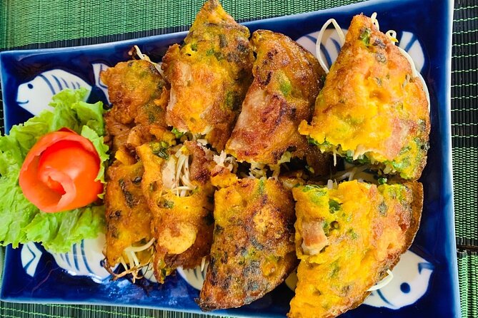Hoi An Cheap Walking Food Tour - Cao lau, banh it, and the flavors to watch for
