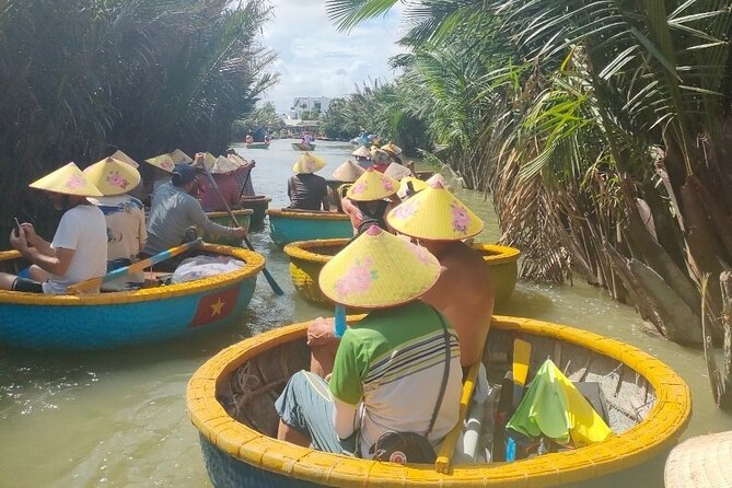Hoi An: Coconut Basket Boat Ride in the Coconut Forest - Watching the fishing net demonstration