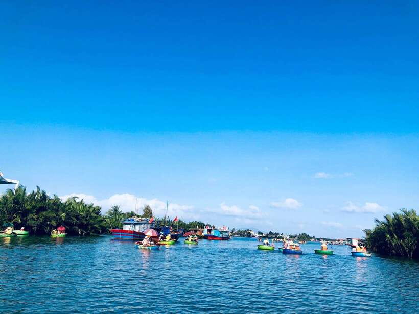 Hoi An: Coconut Basket Boat Rides with Two-way Transfers - What the English support is really like