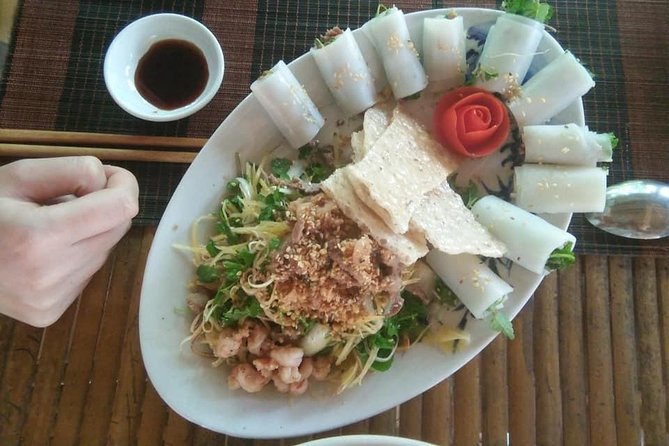 Hoi An Cooking Class(Market,BasketBoat Crabfishing&Cooking Class) - Hoi An market: useful ingredients, uneven explanation