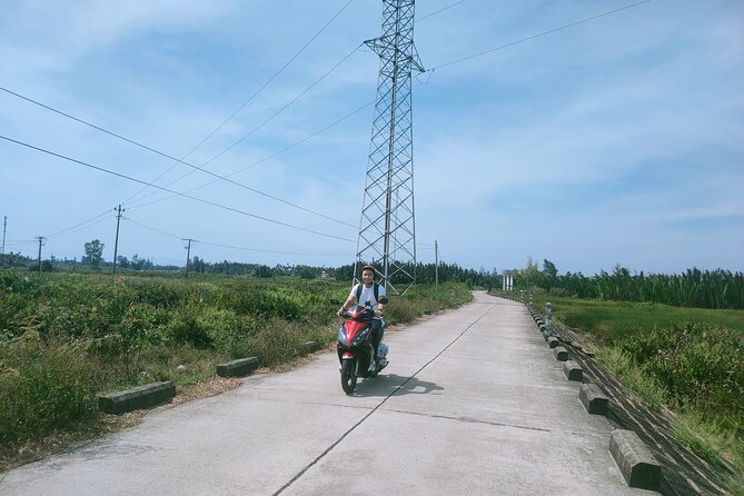 Hoi An Countryside Discovery Tour By Motorbike - Local food - Cam Thanh basket boats and purple crabs