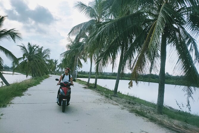 Hoi An Countryside Discovery Tour By Motorbike - Local food - The family meal is more than a final snack