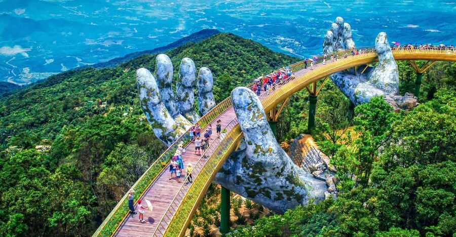 Hoi An/Da Nang : Golden Bridge , Marble Mt & Lady Buddha - Lady Buddha and the sea air of Monkey Mountain