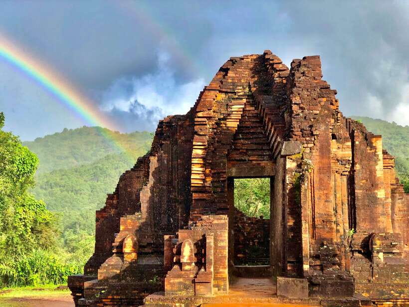 Hoi An/Da Nang: My Son Sunset Tour, Boat Trip with Brunch - The 13:00 pickup and road to the sanctuary
