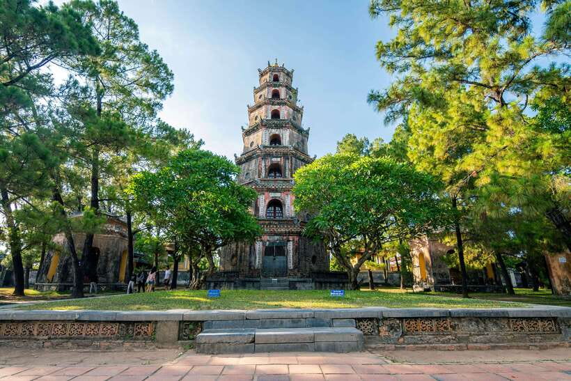 Hoi An/Da Nang : Private Day Trip to Imperial City - Hue - Thien Mu Pagoda brings religion into the day
