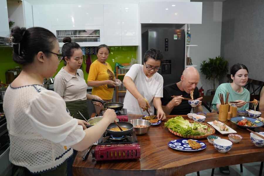 Hoi An/Da Nang: Vietnamese Cooking Class with Transportation - Why this cooking class works for short stays