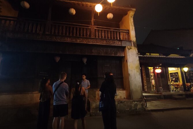 Hoi An Ghosts, Death, Mystery Unveiled - Meeting beside the 400-year-old tree