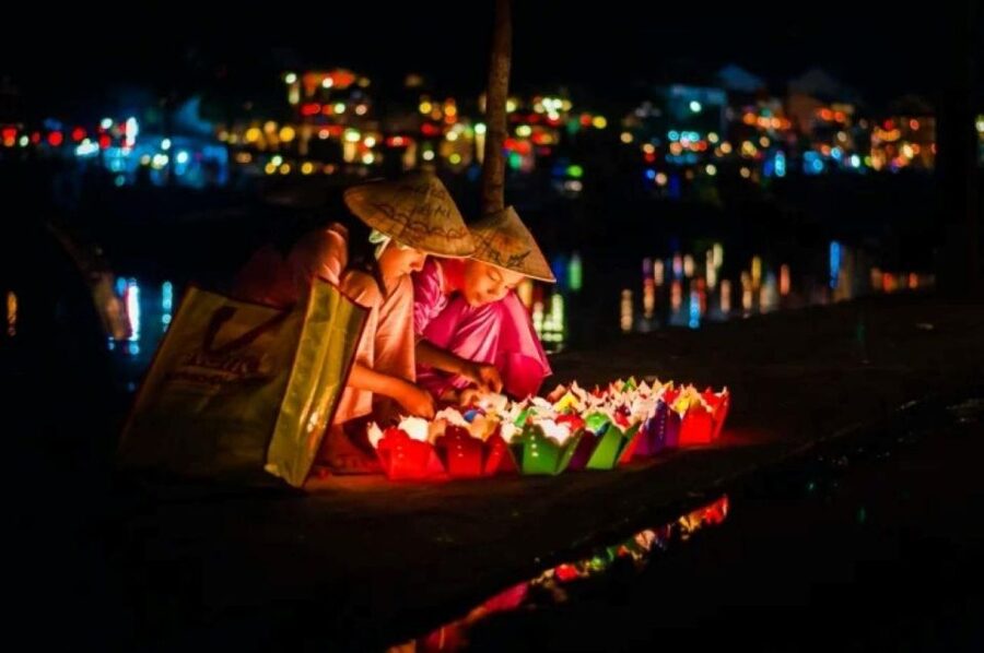 Hoi An : Hoai River Boat Trip by Night and Floating Lantern - Should you book the Hoai River lantern boat ride?