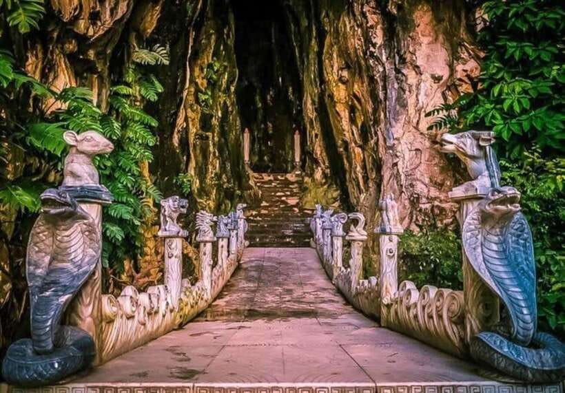 Hoi An: Marble Mountain, Am Phu Cave and Monkey Mountain - A local Vietnamese lunch makes the morning option better value