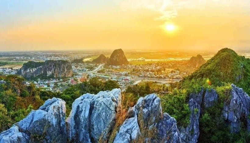 Hoi An: Marble Mountain, Am Phu Cave and Monkey Mountain - The guide can make the difference between sightseeing and understanding