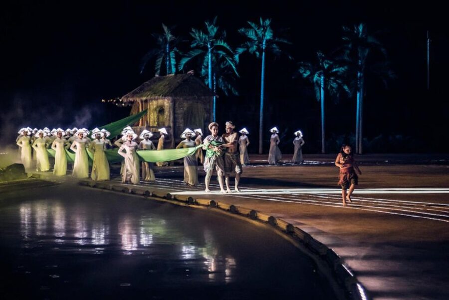 Hoi An Memories Show and Hoi An Impression Theme Park Ticket - Who will enjoy this evening most?