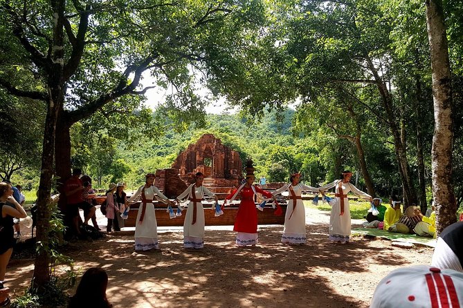 Hoi An: My Son Sanctuary And Marble Mountains Full-day Tour - Son Tra Linh Ung Pagoda and Lady Buddha views