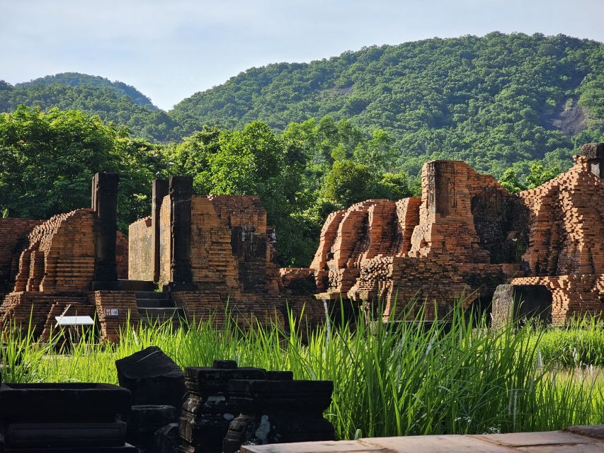 Hoi An: My Son Sanctuary & Sunset River Cruise BBQ or Banhmi - The 40-minute transfer to the pier