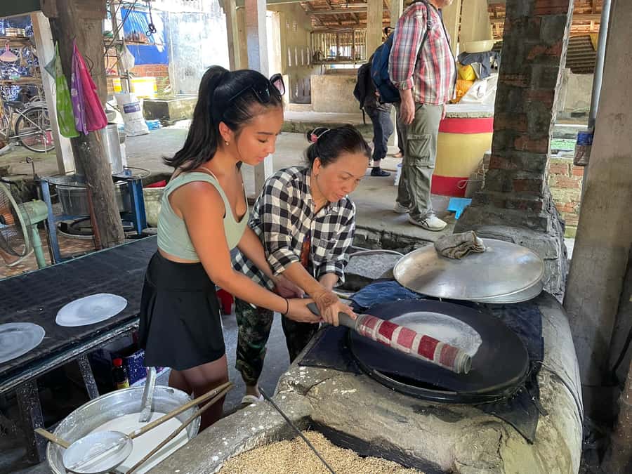 Hoi An: My Son Sanctuary with Basket Boat and Lunch Options - Lunch at My Son: Filling, but keep expectations modest