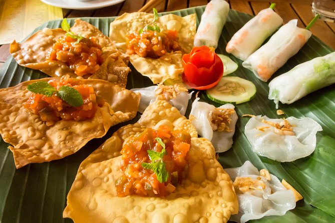 Hoi An Night Market - Ancient Town street food tours by Night - Walking the Ancient Town while the lanterns glow