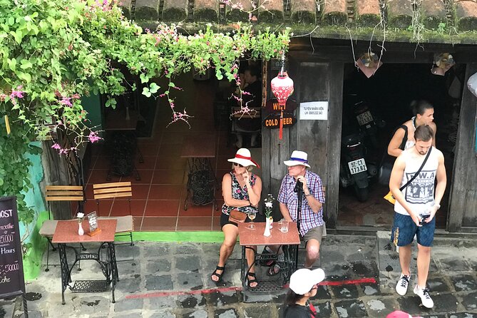 Hoi An Old Town and local Food - A gentle introduction to Hoi An Ancient Town