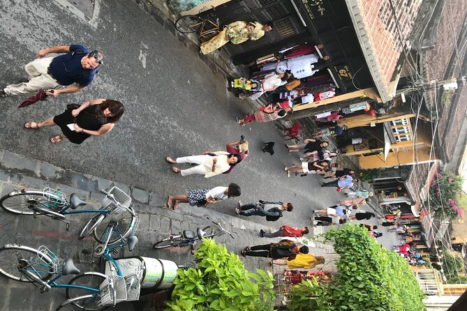 Hoi An Old Town and local Food - Hoi An Market turns the walk toward food
