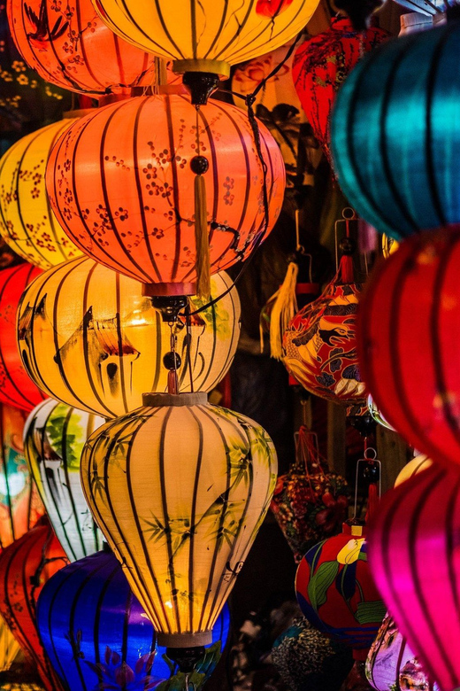Hoi An: Old Town Lantern-Making Workshop - Choosing fabric, color, and lantern style