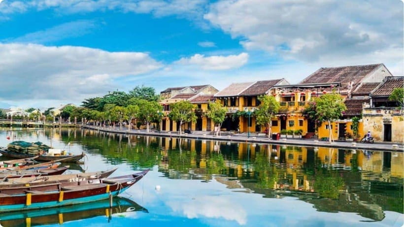 Hoi An: River Lantern Boat Experience with Free 5G eSIM - Practical advice for a smoother evening