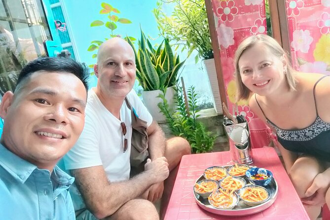 Hoi An street food tour - First taste: water-fern cake