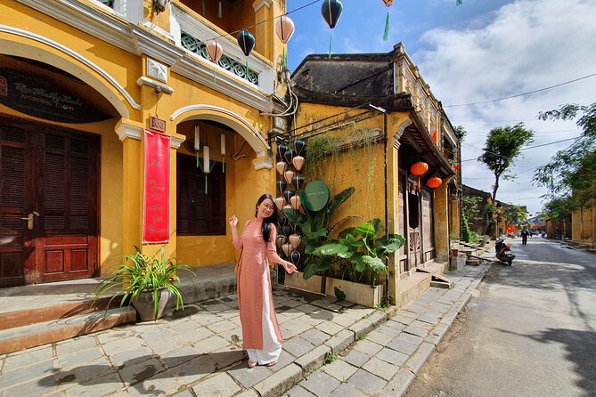 Hoi An town private walking tour with boat trip - Hoi An Market: the town’s everyday face