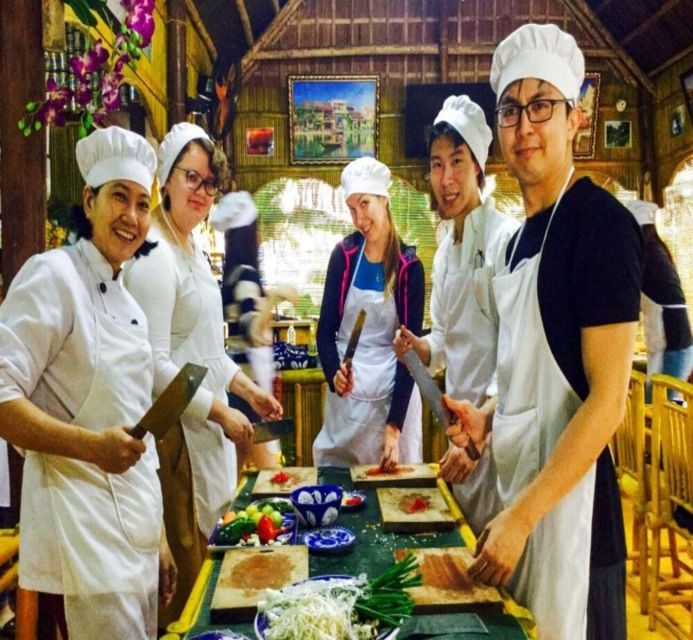 Hoi An: Traditional Cooking Class & meal with Local Family - Sit down and eat what you made
