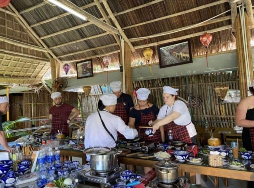 Hoi An: Vegetarian Cooking Class w Local Family and transfer - Eating your own lunch or dinner