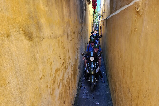 Hoi An Vespa Tours: Hoi An Highlights and Hidden Gems - A coffee break in Cam Chau