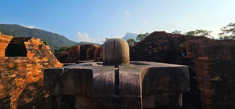 HoiAn: My Son Sanctuary w. Champa food Lunch 5:30/8:00/14:00 - The 5:30 am pilgrimage: the best choice for serious sightseers