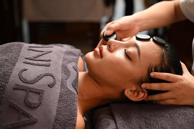 Hot Stone Massage For Full Body Blood Circulation At Da Nang - Key things to know before booking