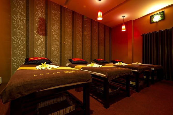 Hot Stone Massage For Full Body Blood Circulation At Da Nang - The one-hour full-body massage