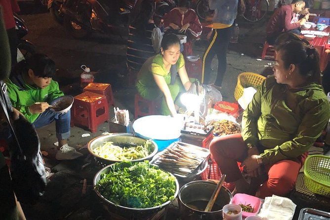 Hue Authentic Street Food tour - Starting near Truong Tien Bridge