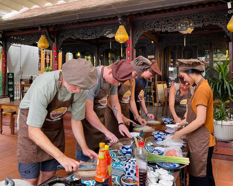 Hue City: Cyclo, Market Tour & Cooking Class at Madam Thu - Dong Ba Market: the most useful part for curious eaters