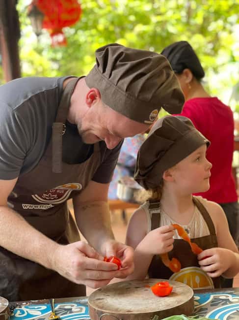 Hue City: Cyclo, Market Tour & Cooking Class at Madam Thu - What the food is like, and how much you get