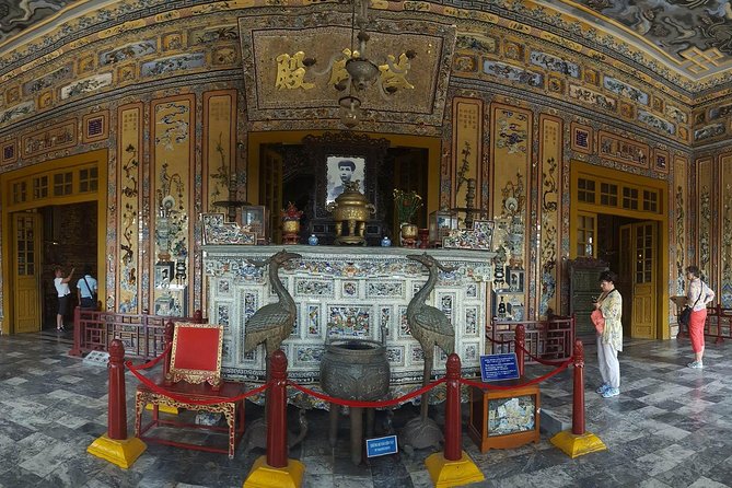 Hue city Deluxe Group Tour (Daily Tour-12 pax max) - My Home lunch, herbal tea, and a foot bath