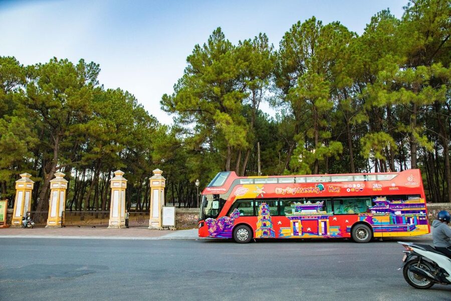 Hue: City Sightseeing Hop-On Hop-Off Bus Tour - An Hien Garden House and Thien Mu Pagoda