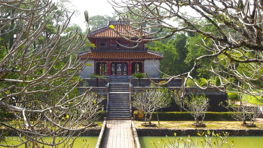 Hue City Tour Full day - Small group tour - Lunch and a practical introduction to Hue food
