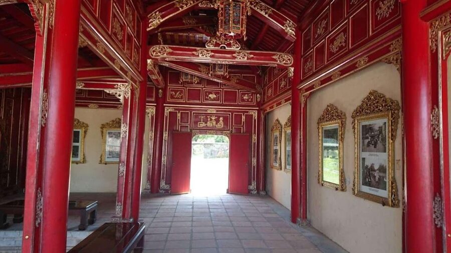 Hue Customizable Tour with Imperial Citadel & Forbidden City - Why a guide helps inside Hue Imperial City