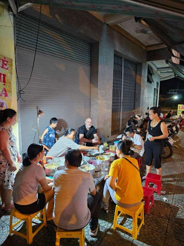 Hue: Guided Local Food Tour with Stories - Key points before you book