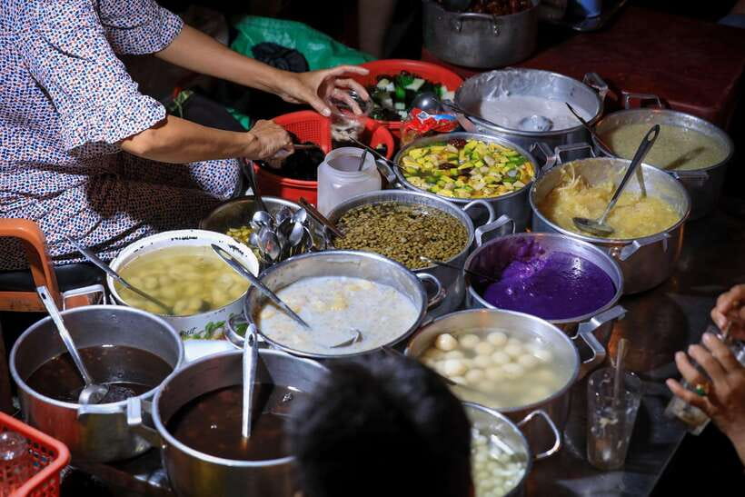 Hue: Guided Local Food Tour with Stories - The 10-minute scooter ride