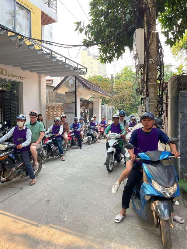 Hue: Guided Local Food Tour with Stories - The guide makes or breaks the evening