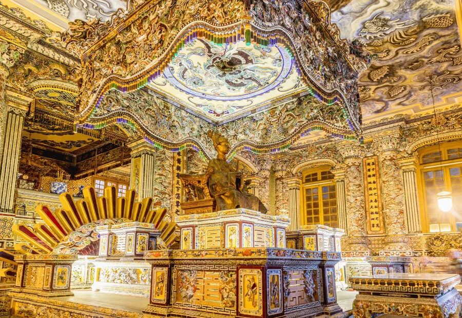 Hue: Hue Royal Tombs Tour Visit 3 Best Tombs & Pagoda - The private car makes the schedule easier