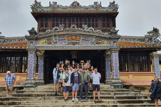 Hue Imperial City Daily Ingroup Tour via Hai Van Pass - Lunch and the rhythm of the day