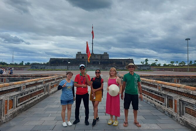 Hue Imperial City Private Tour with Local Experts - Lunch with Vietnamese local food