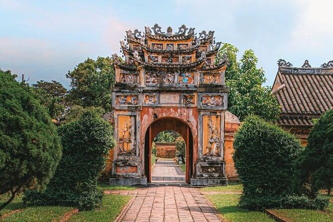 Hue Imperial City Tip-Based Walking Tour (Group Tour) - The Tip-Based Price and Real Value