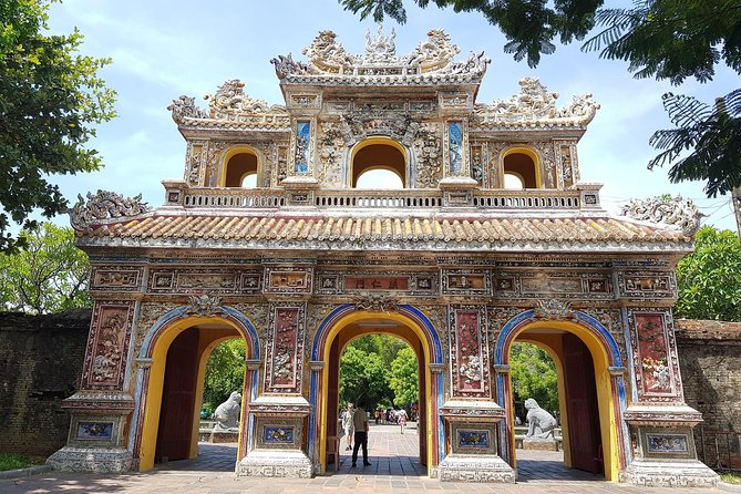 Hue Luxury Group Tour- Hue Daily Small Group Tour - Thien Mu Pagoda and the first look at Hue